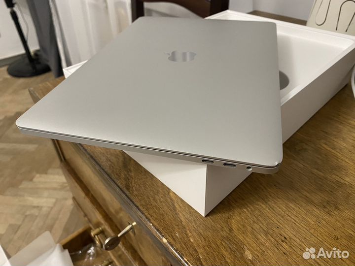 Apple MacBook Pro 13 2018 Silver (Ростест)