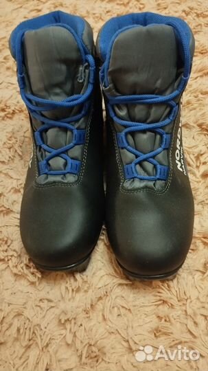 Лыжные ботинки