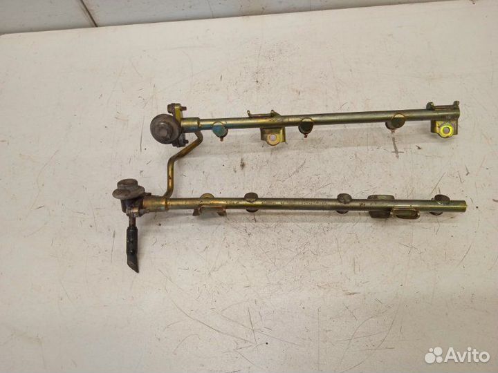 Рейка топливная (рампа) Nissan Teana J31 2.3