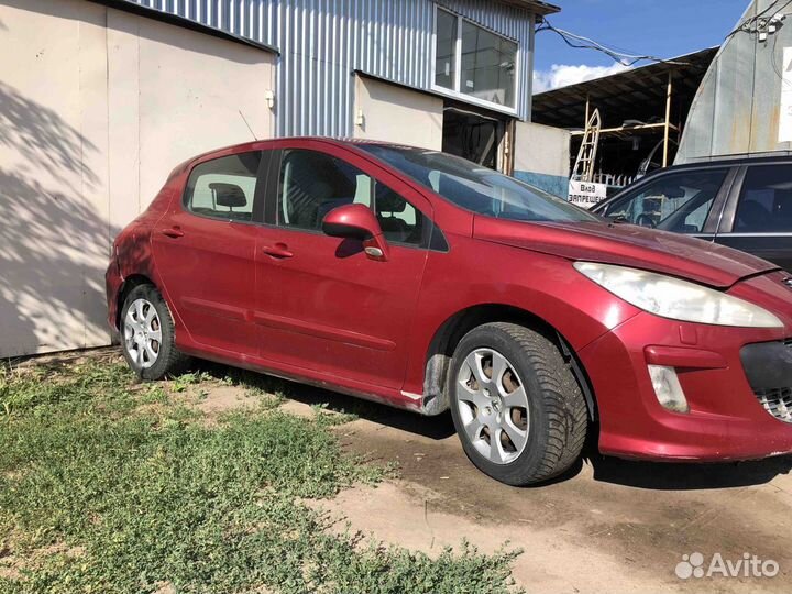 Разбираю на запчасти Peugeot 308 1.6 бензин