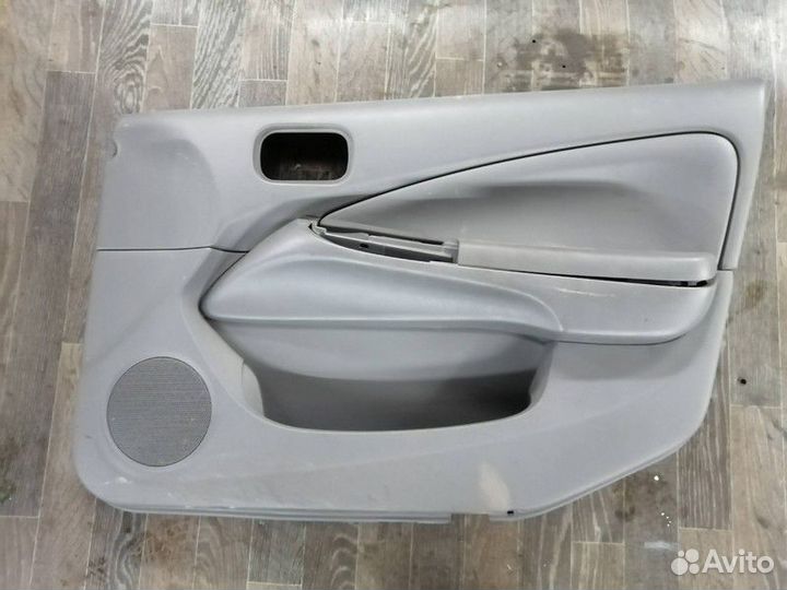 Обшивка передней правой двери Альмера Классик