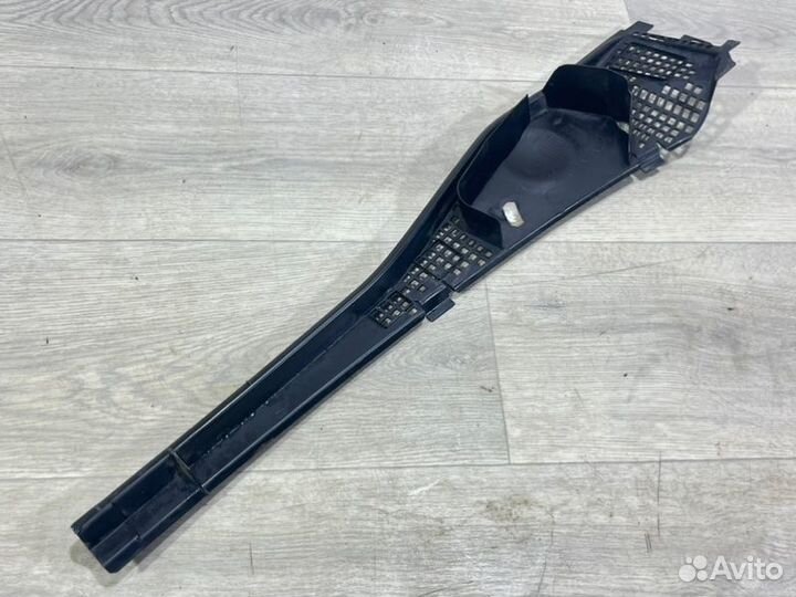 Решетка стеклооч. (планка под лобовое стекло)