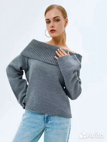 Свитер укороченныйс открытыми плечами