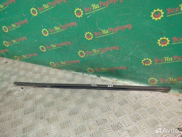 Бархотка стекла дверей задняя левая Peugeot 408