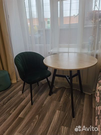 Кухонный стол