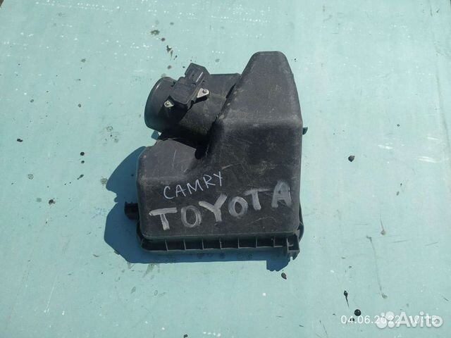 Toyota Camry бампер и корпус воздушного фильтра