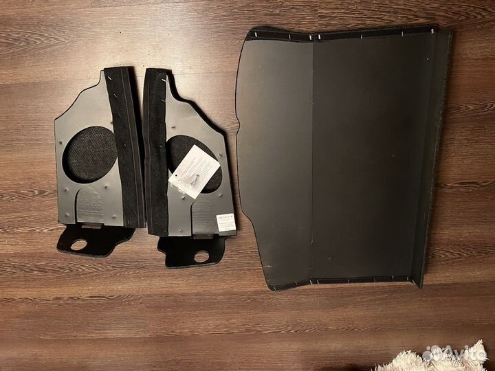 Акустическая полка на липучках на приору хэтчбек