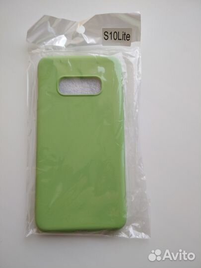 Чехлы на телефон