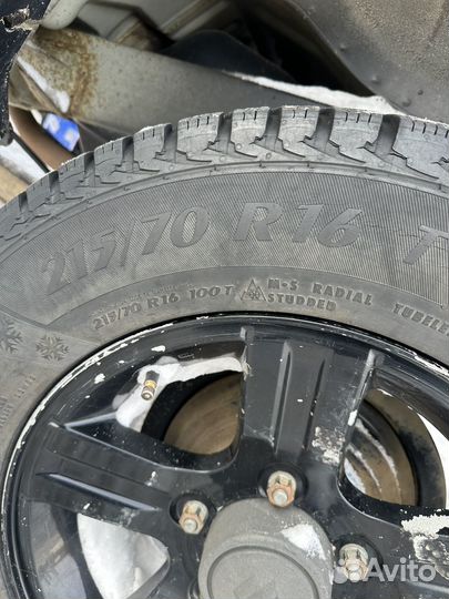 Matador MP 30 Sibir Ice 2 215/70 R16