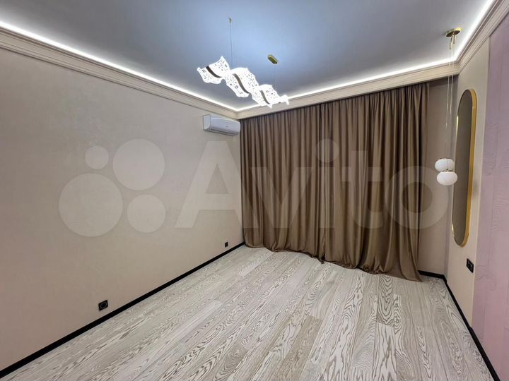 2-к. квартира, 71 м², 22/28 эт.