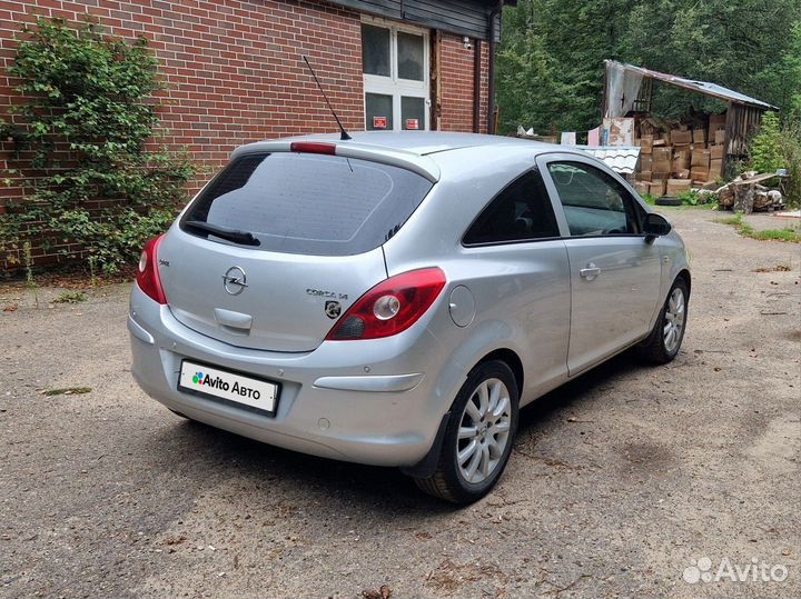 Opel Corsa 1.4 МТ, 2008, битый, 249 000 км