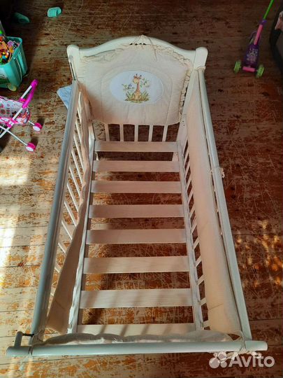 Детская кроватка