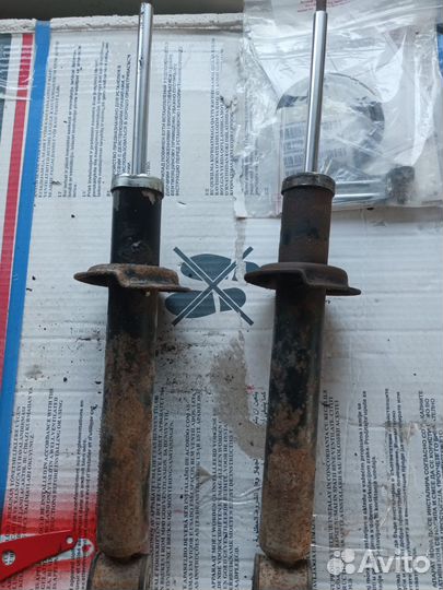 Комплект стоек на ваз 2110