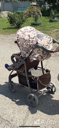 Прогулочная коляска