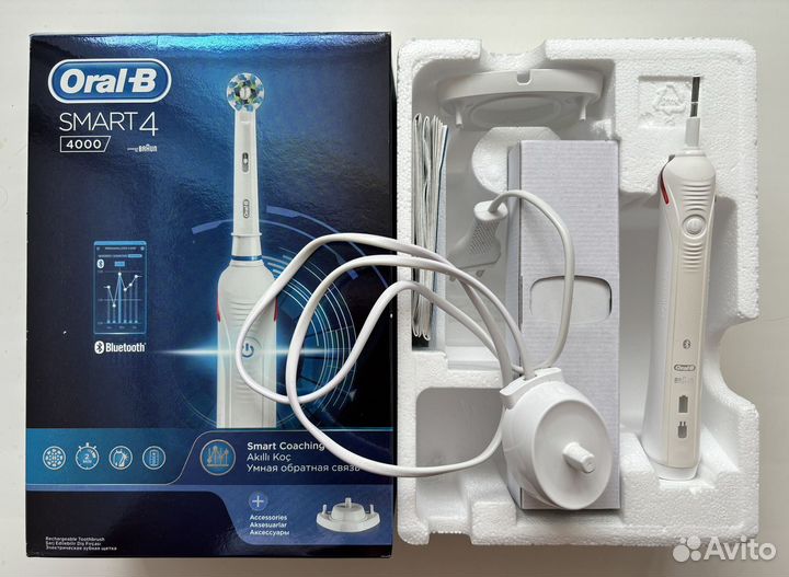 Электрическая зубная щетка Oral-B SMART 4 4000