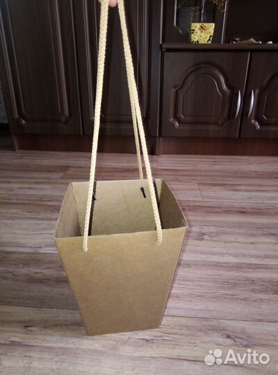 Коробка картонная для цветов