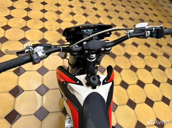 Мотоцикл эндуро Avantis А3 (PR250/172FMM-5, 6 ст.)