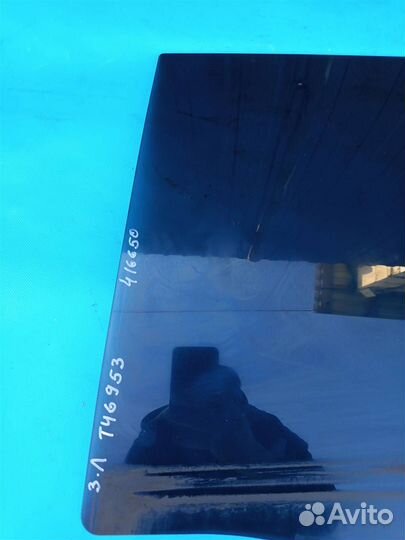 Стекло двери задней левой Kia Sorento XM (2009-20