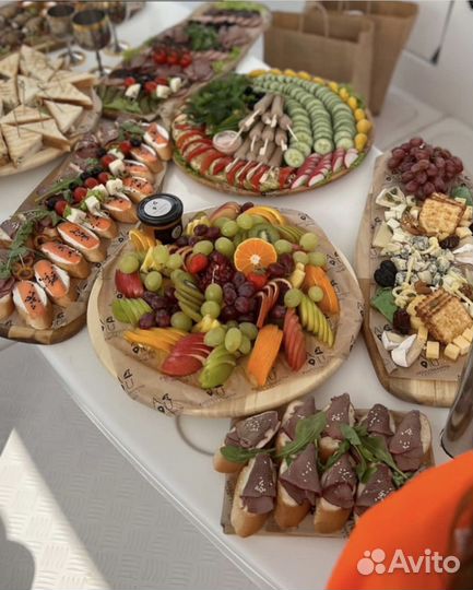 Моторная яхта с капитаном в прокат