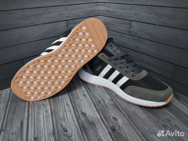 Adidas мужские кроссовки новые