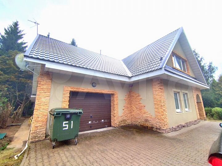 Дом 340 м² на участке 12 сот.