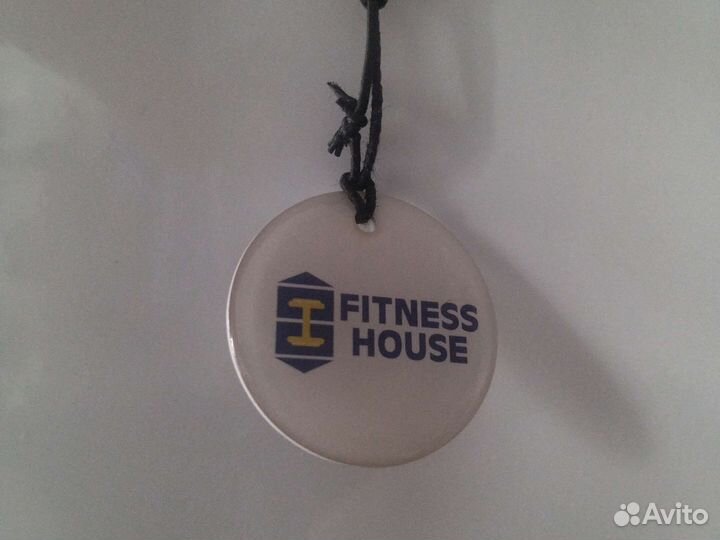 Продам абонемент в фитнес хаус
