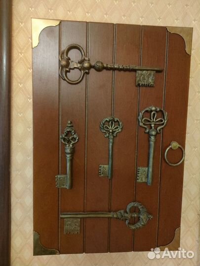 Ключница настенная бу