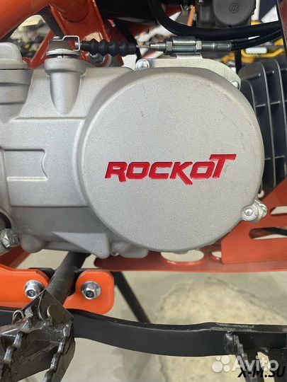 Питбайк rockot basic 140 axis(механ. сцепл.,17/14)