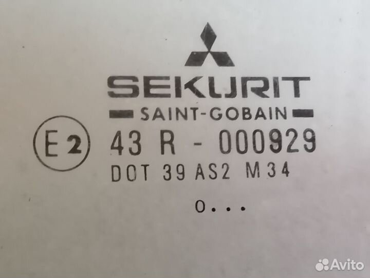 Стекло двери передней левой для Mitsubishi Carisma