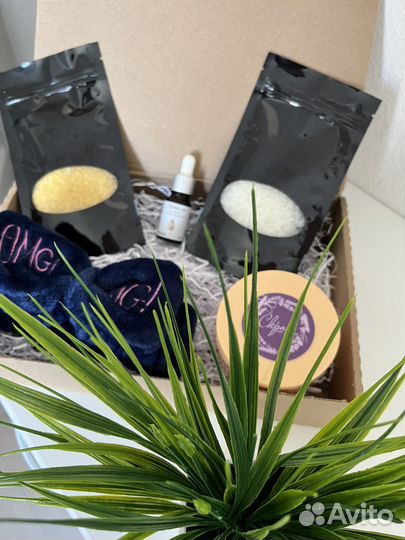 Подарочный бокс