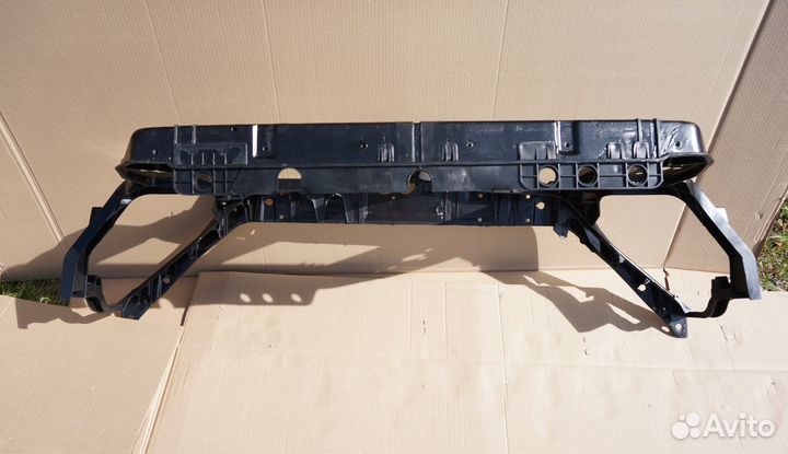 Передняя панель (телевизор) Hyundai Verna (05-10)