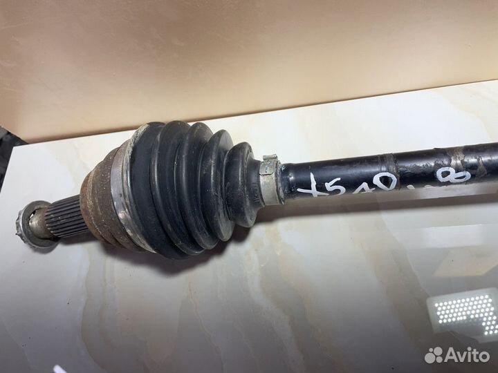 Полуось передняя правая BMW E70 (2006—2010)