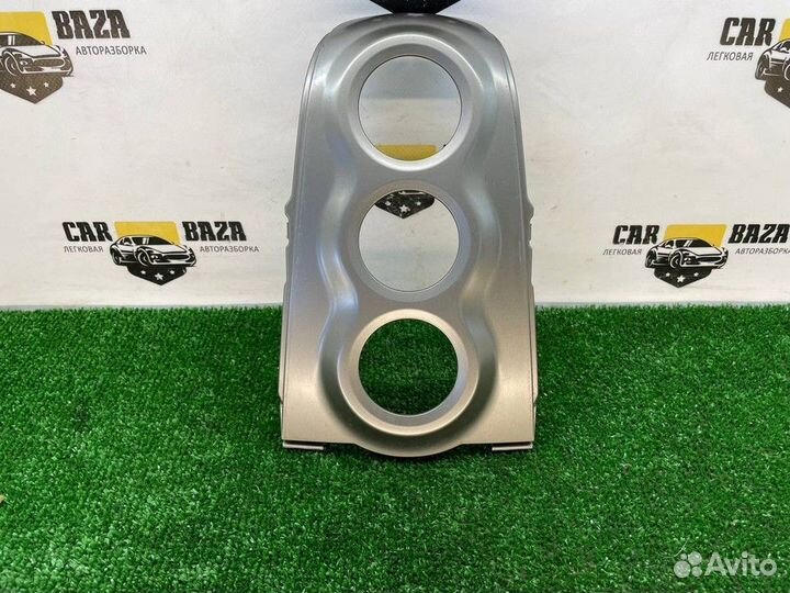 Накладка Toyota Yaris