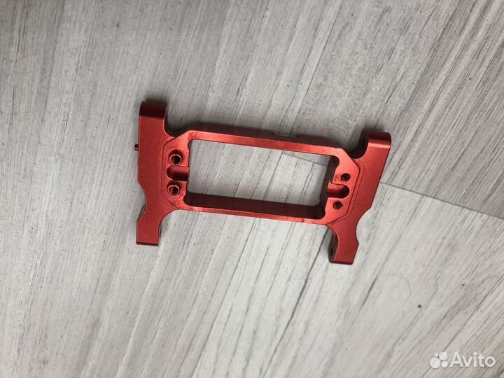 Передняя Скоба для сервопривода Traxxas TRX-4