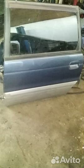 Мицубиси шариот N48 4D68 двери