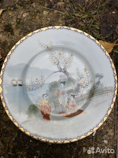 Старинная японская тарелка фарфор очень легкий