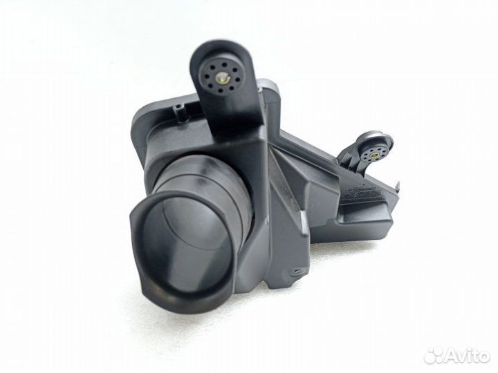 Корпус воздушного фильтра левый Bmw 7-Series E65