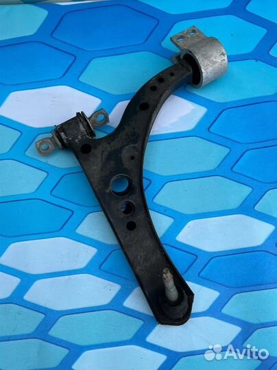 Рычаг передний левый 39021472
