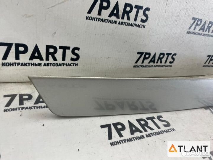 Накладка 5-й двери mazda capella