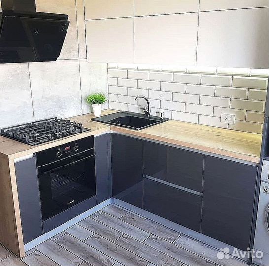 Кухонный гарнитур угловой