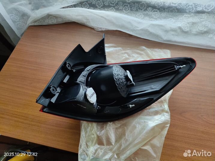 Фонарь задний левый на chevrolet cruze хэтчбек