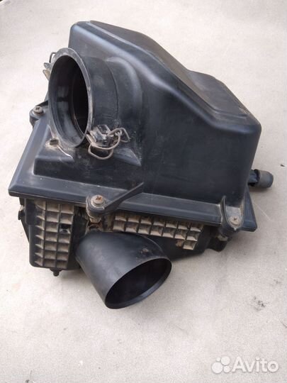 Корпус воздушного фильтра Ford Scorpio 1994-1998