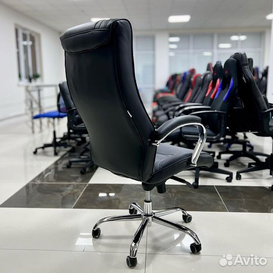 Кресло руководителя Everprof King M (цвета)