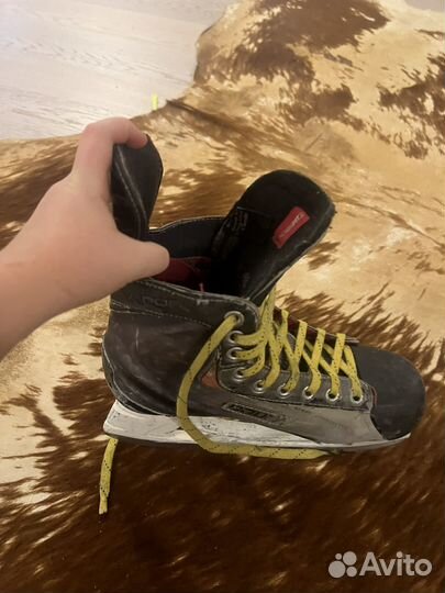 Хоккейные коньки bauer 38-39