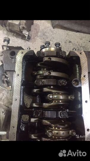 Коленвал с поршневой 21127