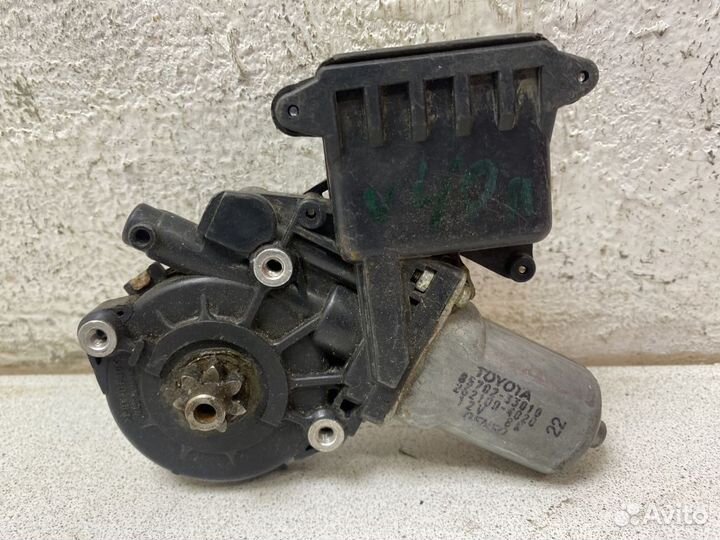 Моторчик заднего левого стеклоподъемника