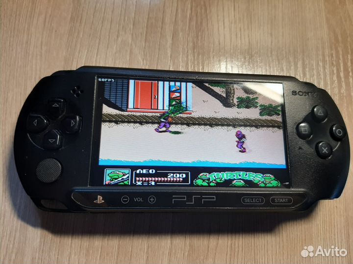 Sony PSP e1008 прошита +30 игр