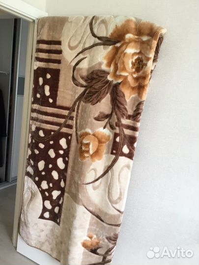 Одеяло новое 2х спальное 200/240