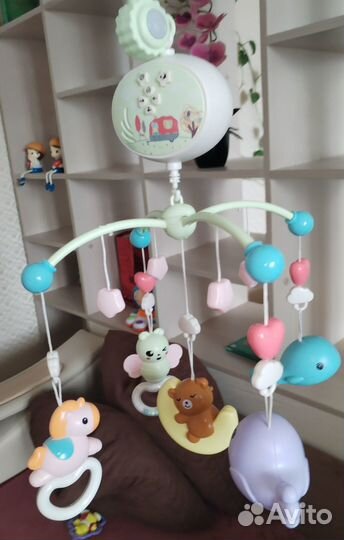 Продам мобиль в кроватку