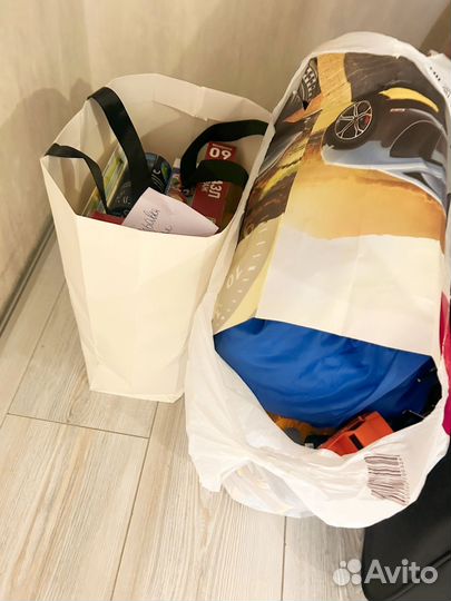 Пакет с вещами
